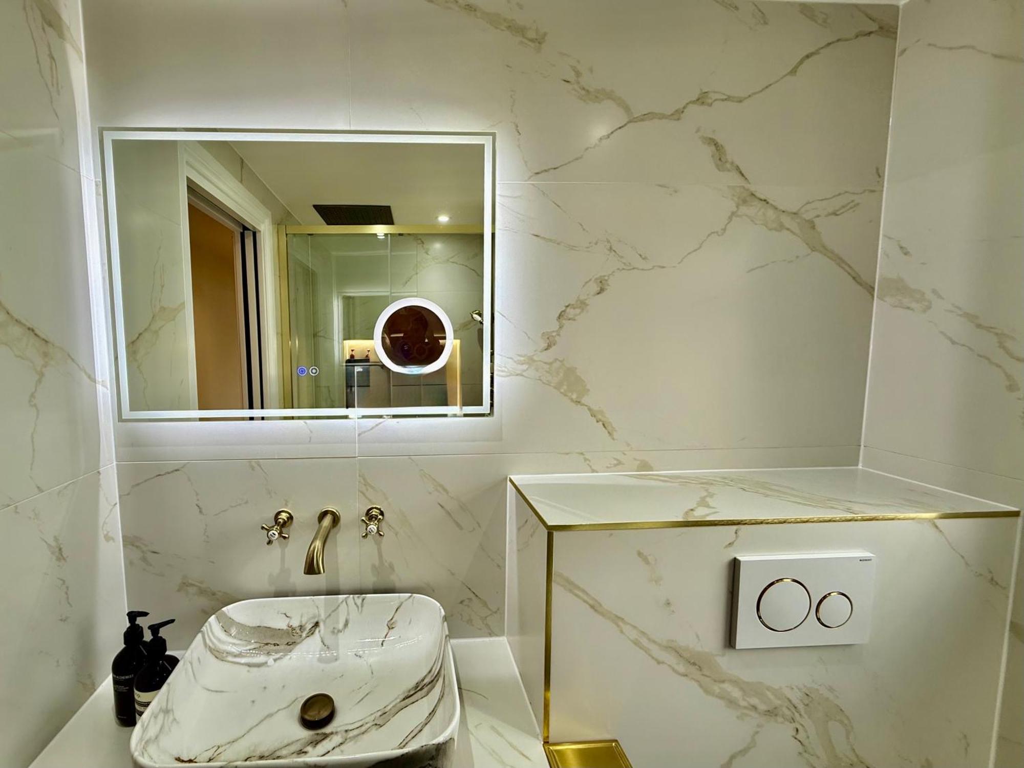 Apartment Central, Modern, Westfield, Close To Tube Station *