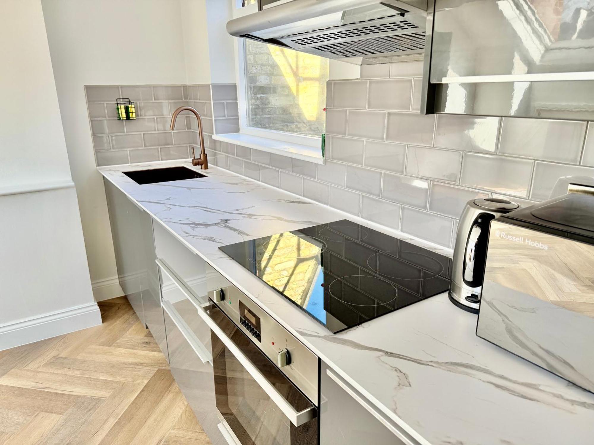 Central, Modern, Westfield, Close To Tube Station Apartment *